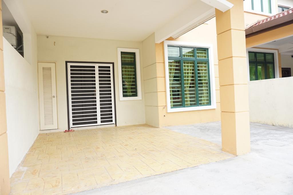 Warisan Indah Homestay Klia 1 Melayu Sahaja Sepang Exterior photo